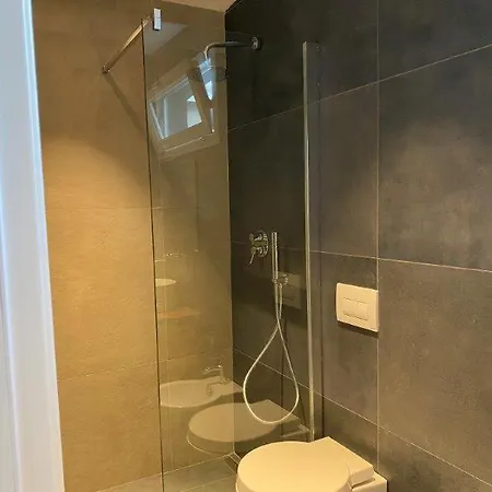 Luxury 4 With Swimming Pool Appartamento